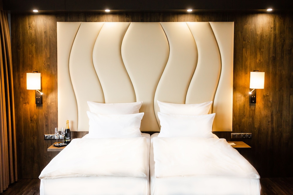 Premium Comfort Room with Forest View - Photo 2