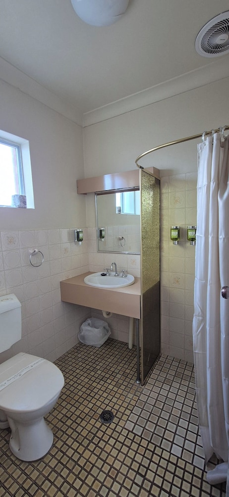 Standard Double or Twin Room photo 2