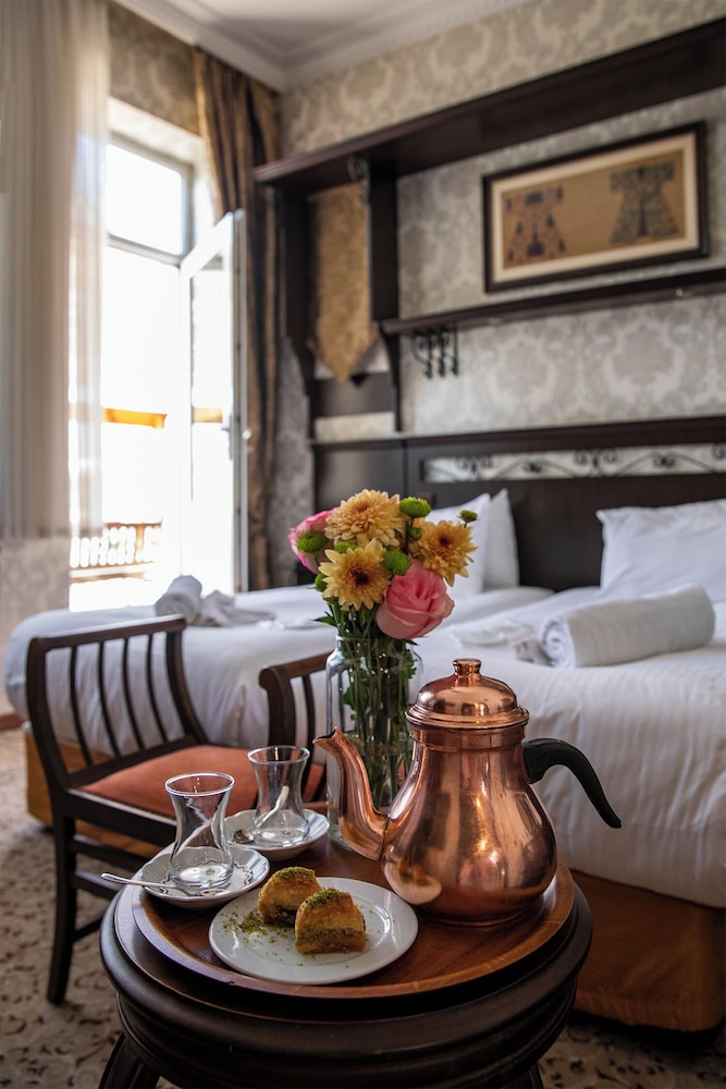 Premium Sultan Room photo 1