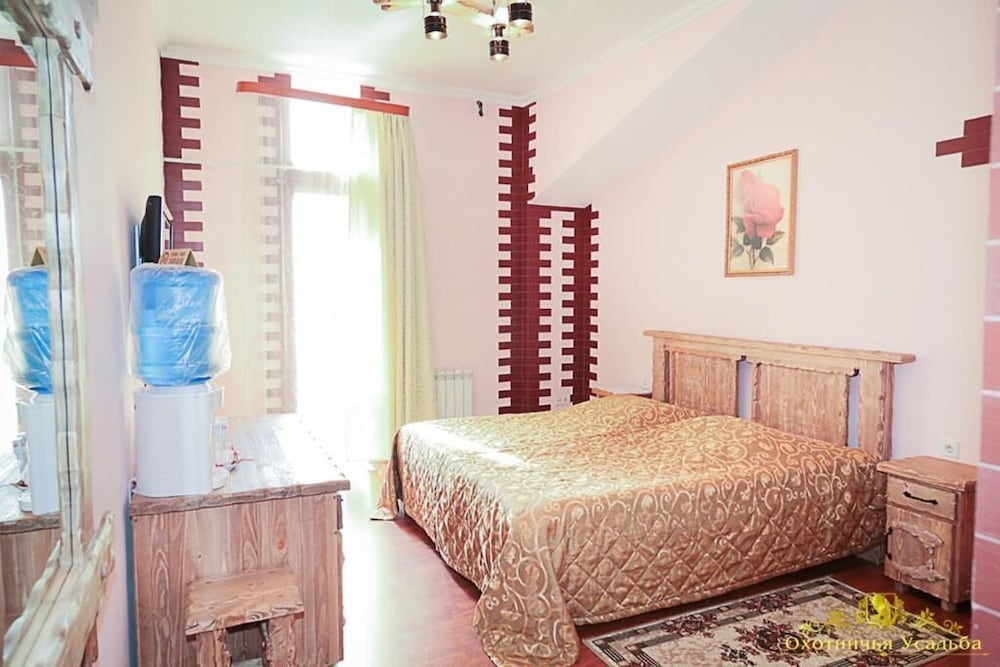 Economy Room