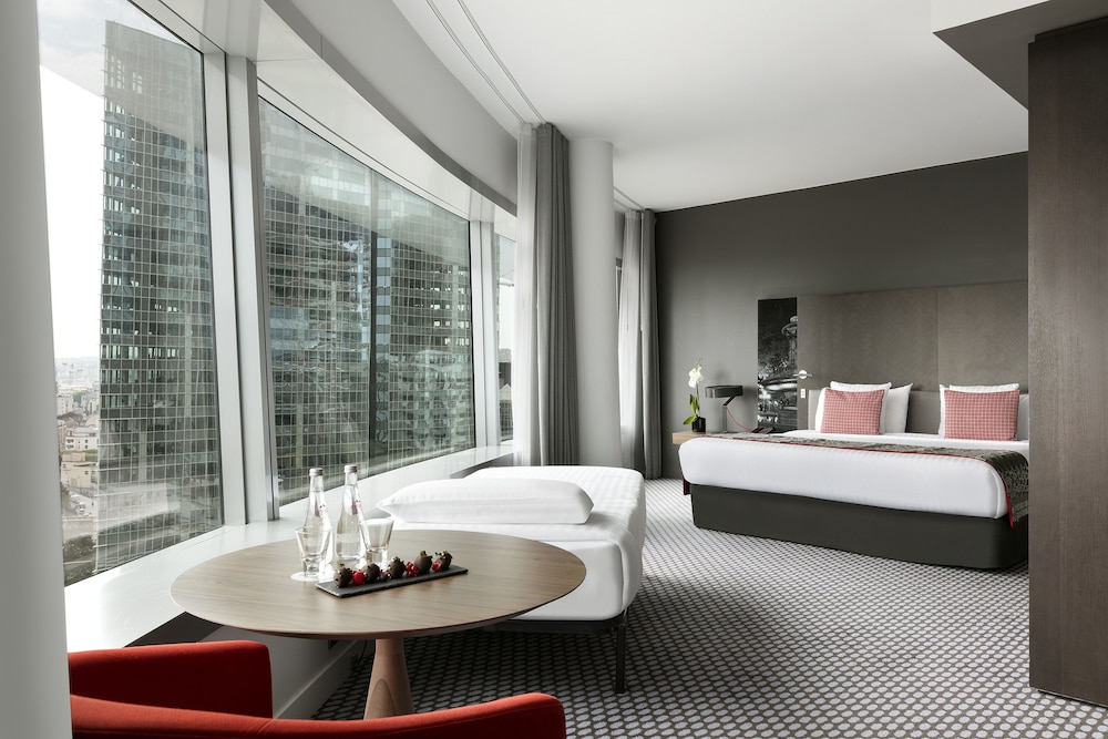 The Level Grand Suite Tour Eiffel View and Lounge Access (2+1)