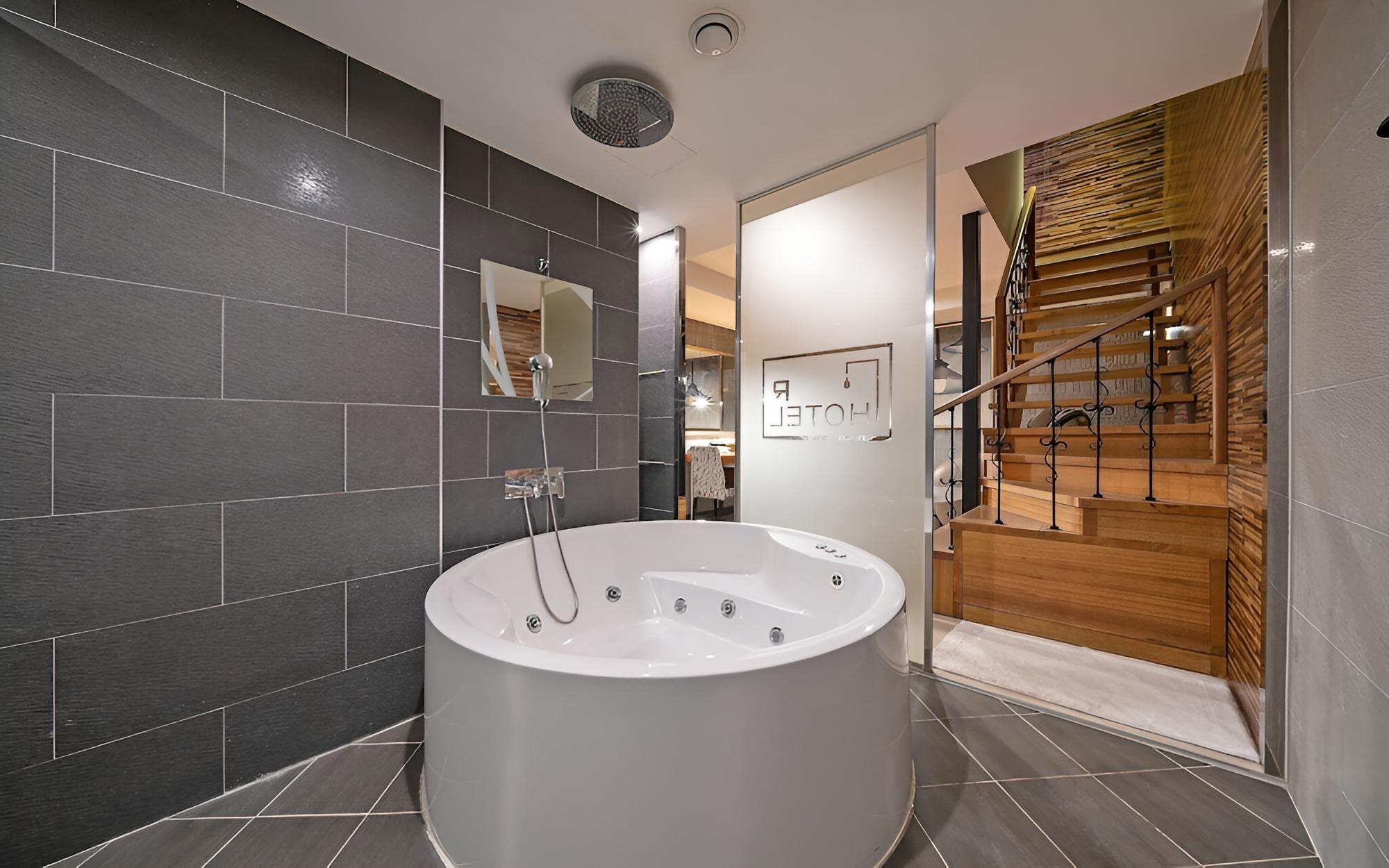 Room (VIP-Duplex) - Photo 4