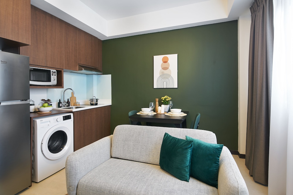 1 BEDROOM DELUXE photo 3