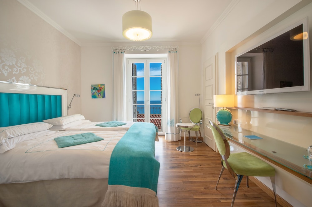 Superior Double or Twin Room photo 3