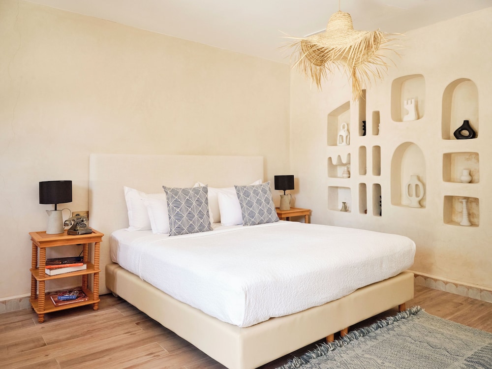 MENORCA ROOM