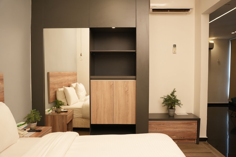 Executive Studio Suite, 1 Queen Bed photo 1