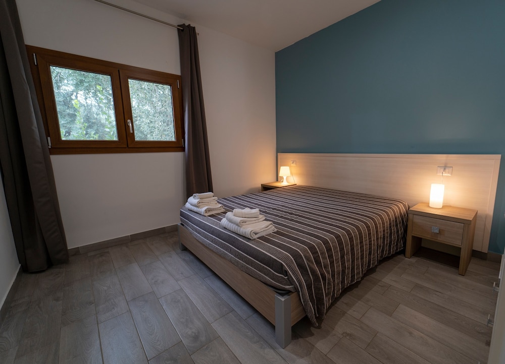 House, 2 Bedrooms, Garden View