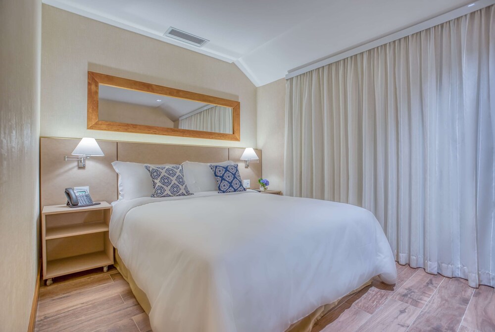 Suite, Multiple Beds, Non Smoking photo 1