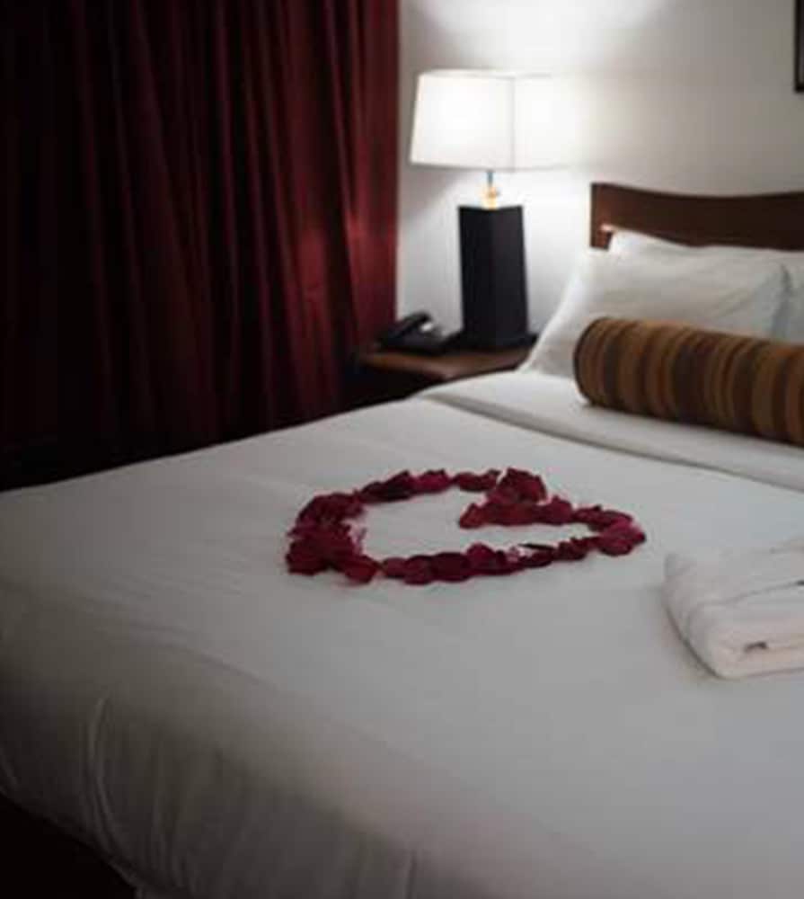 Junior Suite, 1 Queen Bed