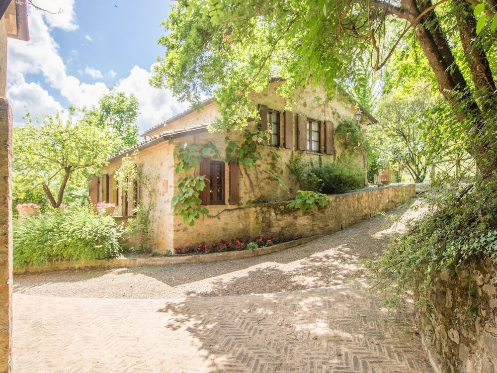 House photo 1