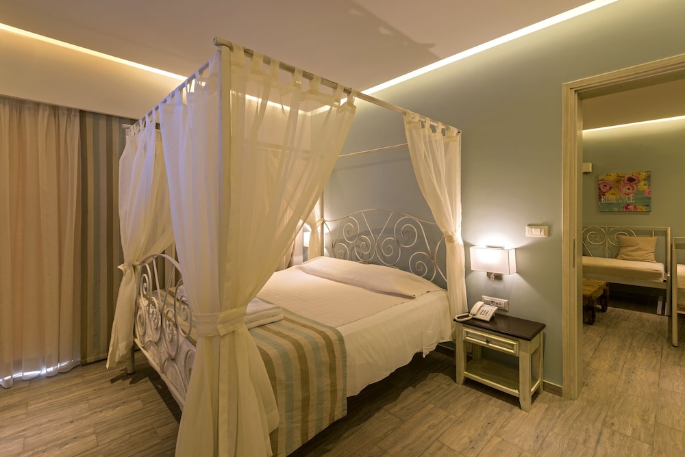 Apartment, 1 Bedroom, Partial Sea View