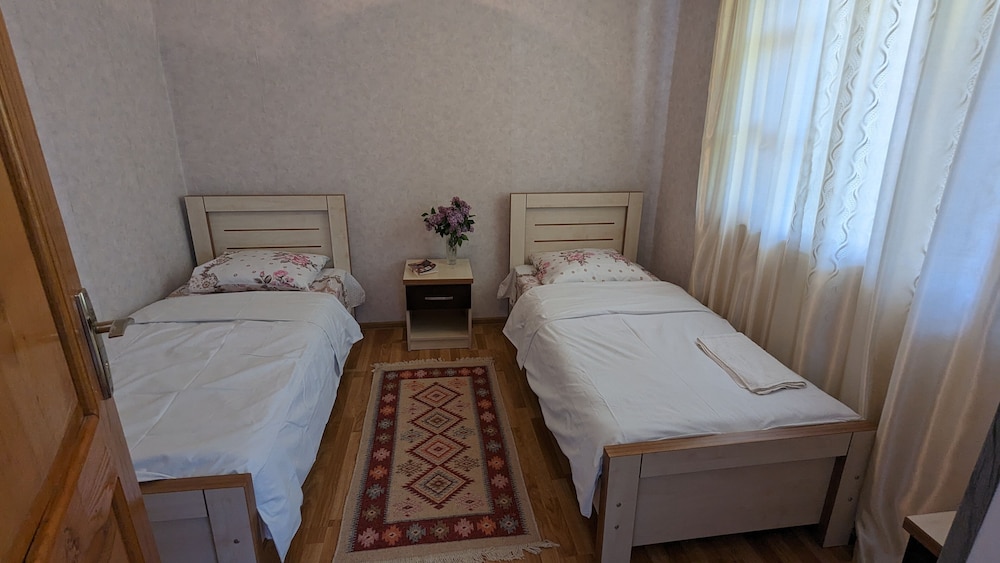 Economy Room photo 2