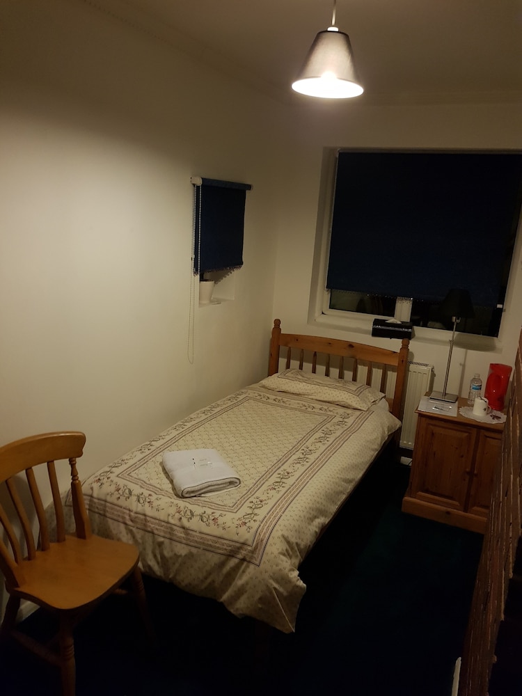 Standard Single Room, Shared Bathroom