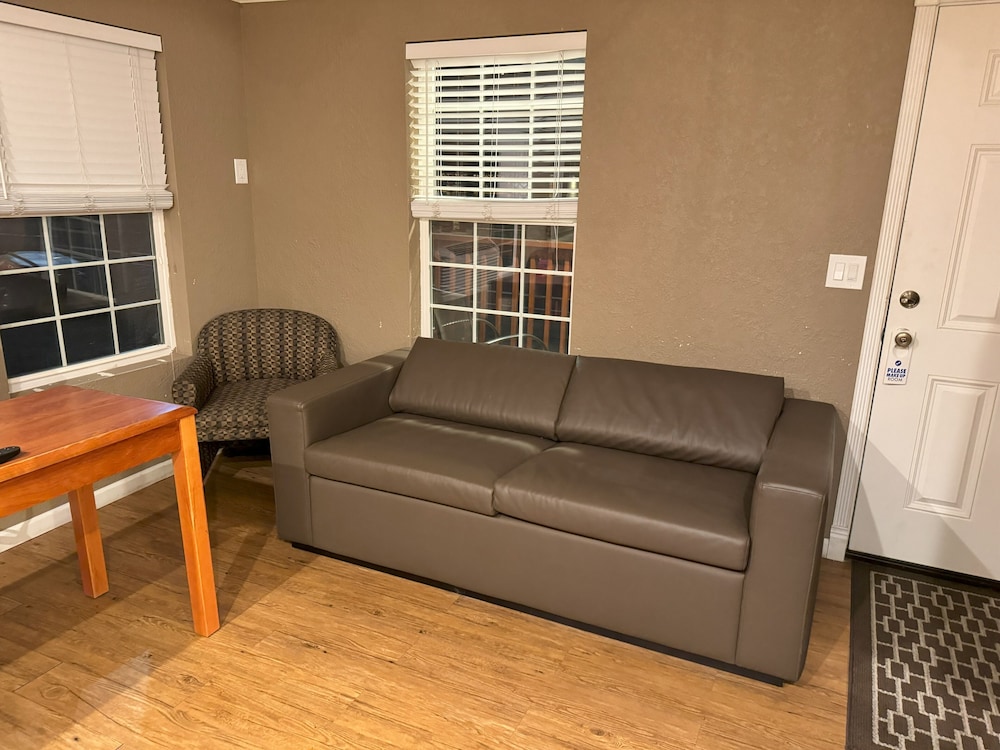 Basic Single Room photo 3