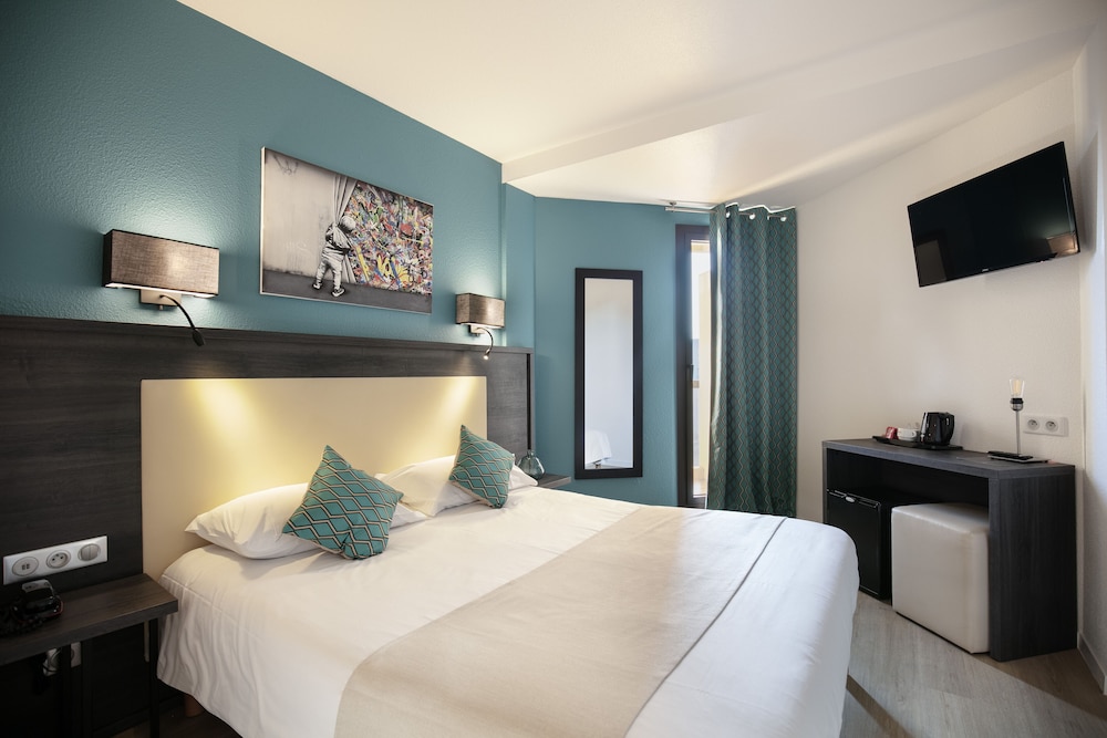 Double Room, City side photo 1