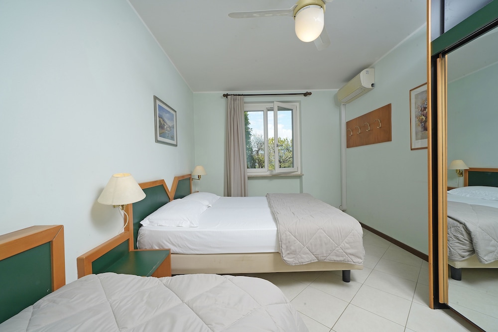 Apartment, 2 Bedrooms, Courtyard View photo 2