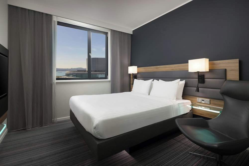 Room, 1 Queen Bed - Photo 12