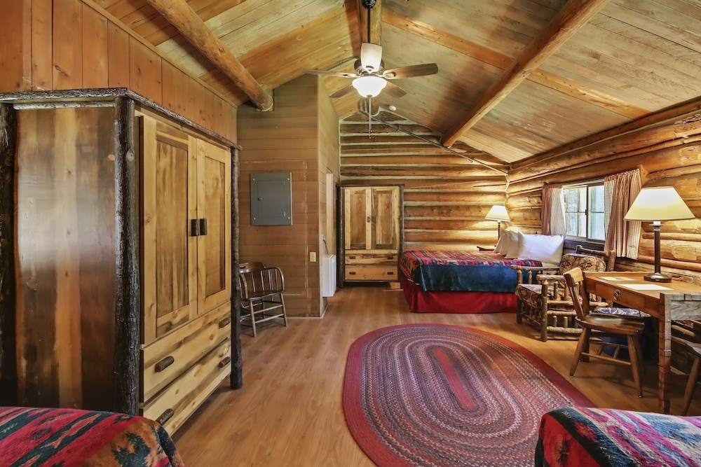 One bedroom cabin photo 1