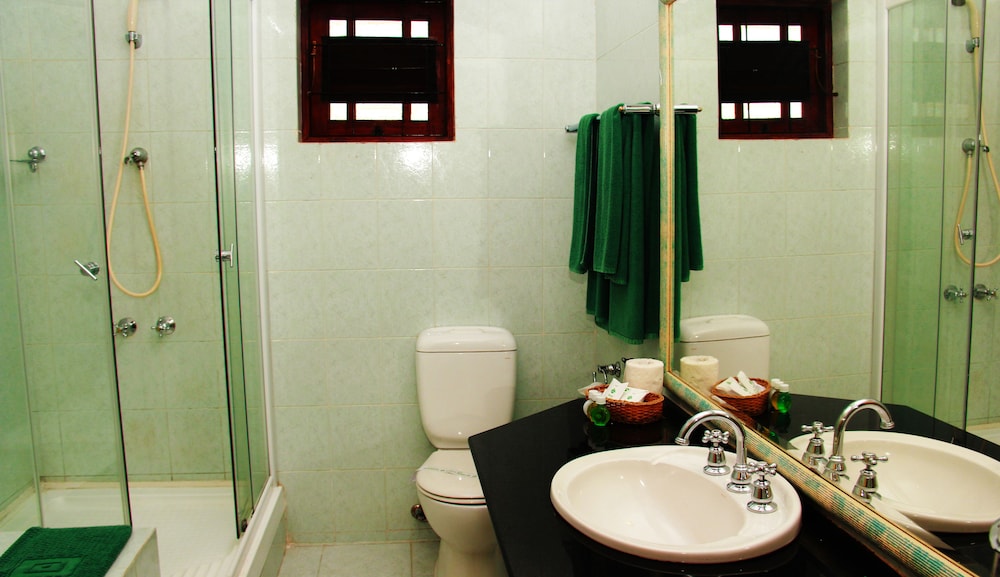 Deluxe Room - Photo 12