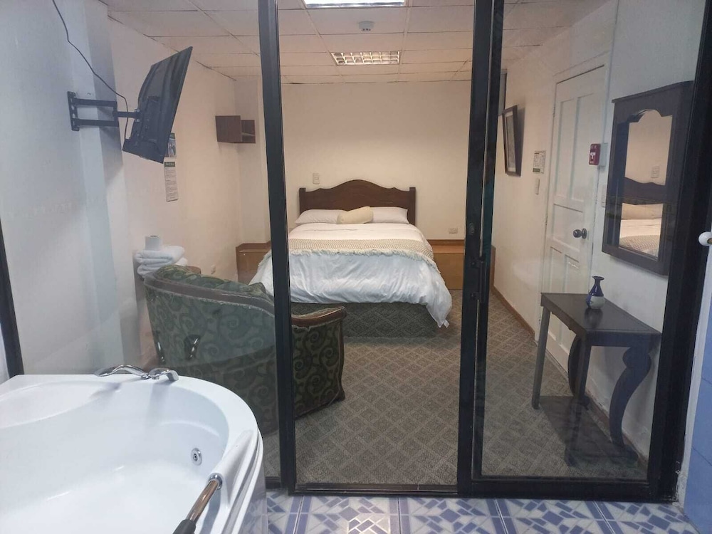 Superior Room, Hot Tub