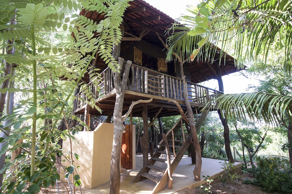 Traditional Tree House, Balcony, Ocean View photo 3