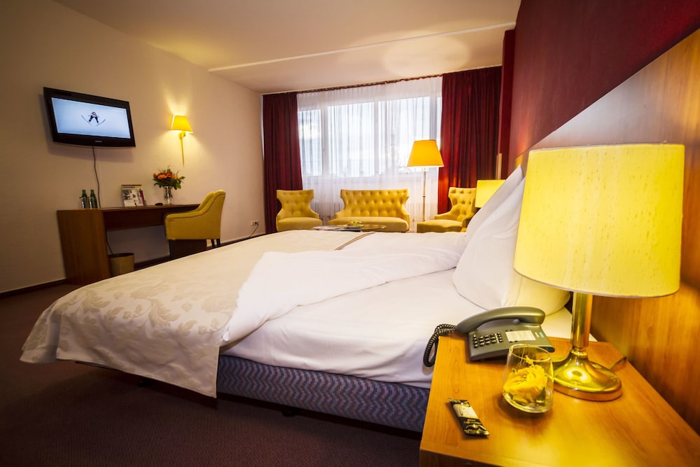 Standard Double Room, River View, Mountainside photo 1