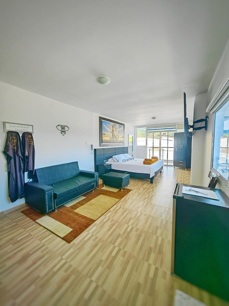 Comfort Studio, City View