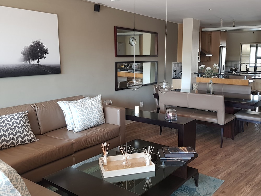 Luxury Apartment, 3 Bedrooms, Balcony photo 1
