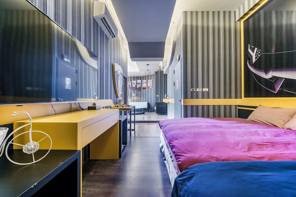 Triple Room, Bathtub - Photo 7