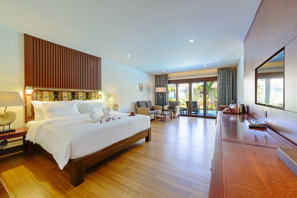 Deluxe Room, Pool Access (Adults Only) photo 2