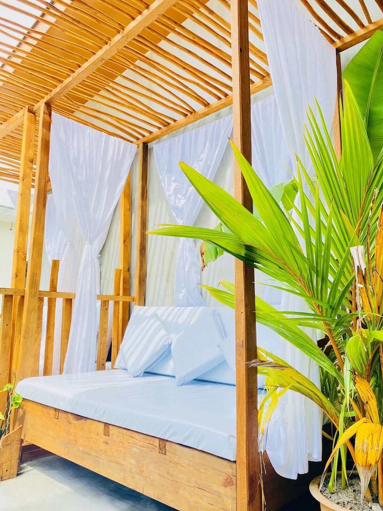 Signature Double Room, 1 Queen Bed, Sea Facing photo 3
