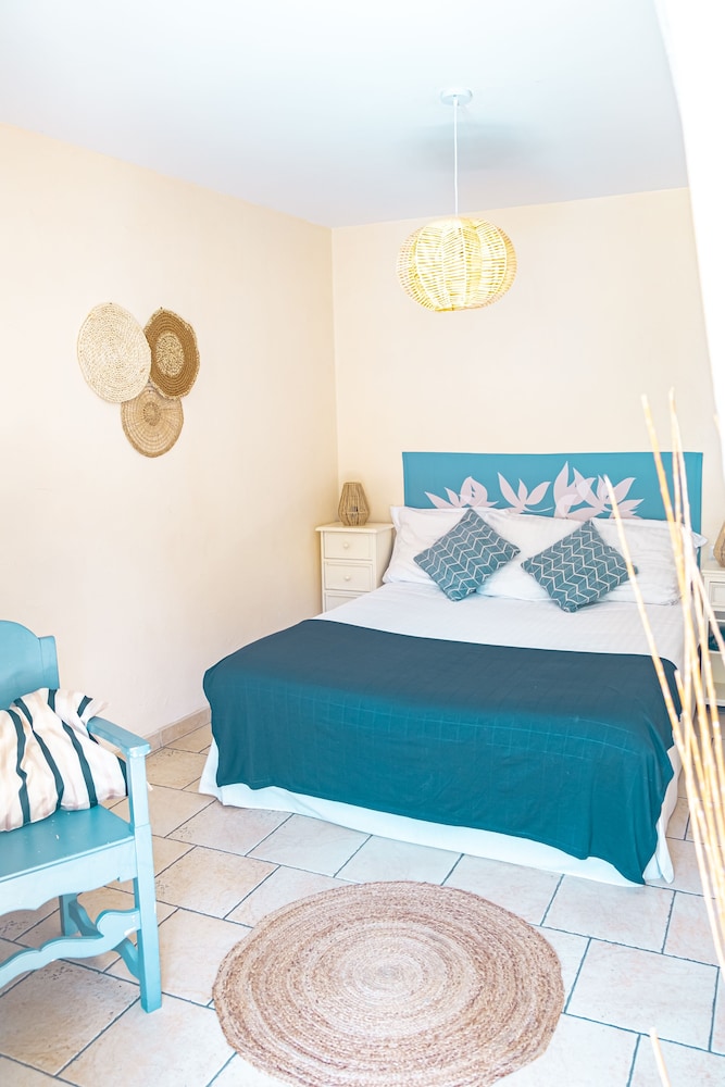 Standard Double or Twin Room, Pool View photo 2