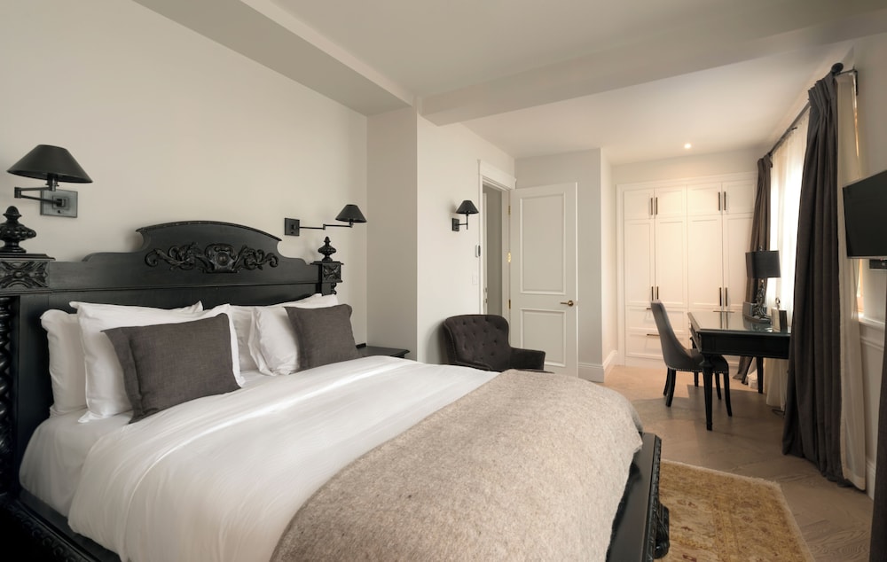Room Samuel-de-Champlain ( Building B, No pets allowed photo 2
