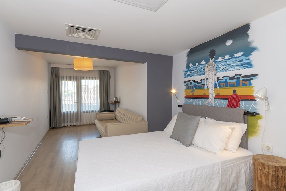 Family Quadruple Room, Balcony photo 3