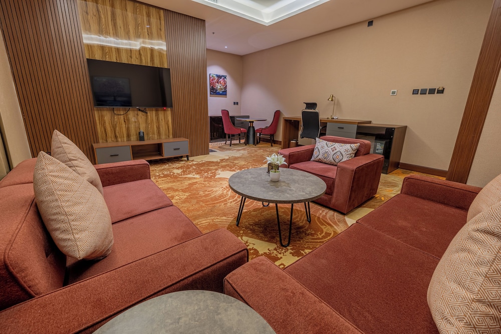 Executive Suite, City View photo 3