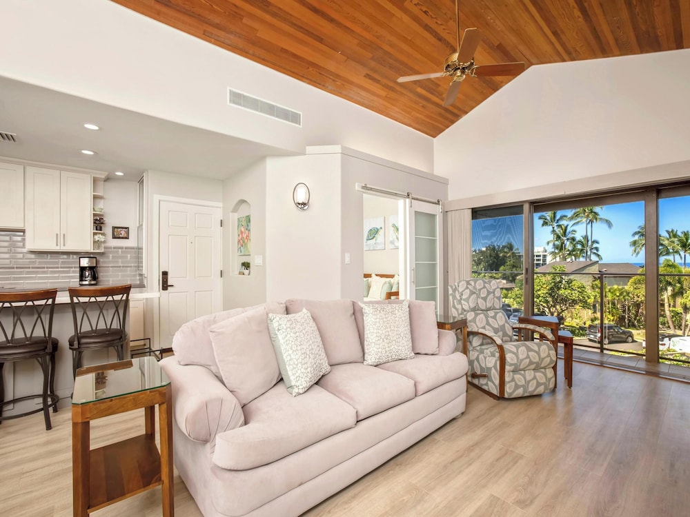 Condo, 2 Bedrooms, Garden View (2102)