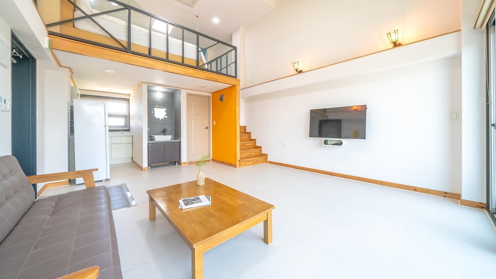 Basic Room, 1 Bedroom (orange 3) - Photo 4