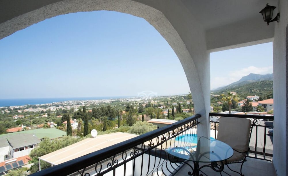 Suite, Sea View photo 3