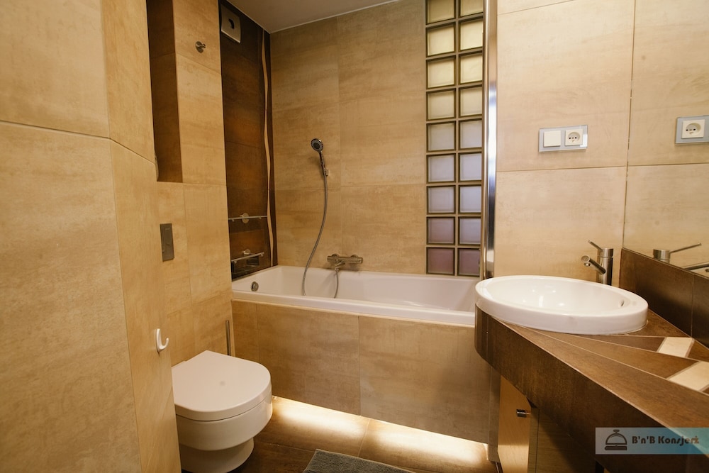 Apartment - Photo 14