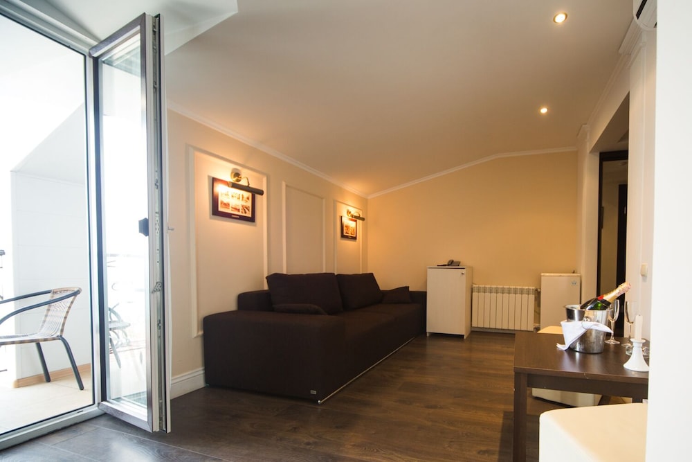 Business Double Room, 1 Bedroom photo 3