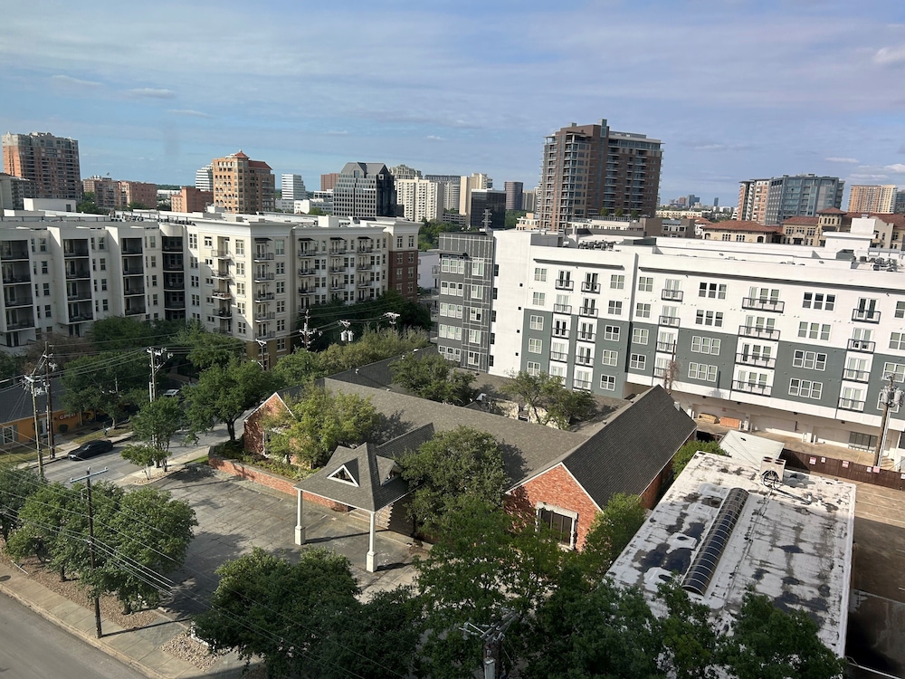 Club Room, 2 Queen Beds, City View - Photo 2