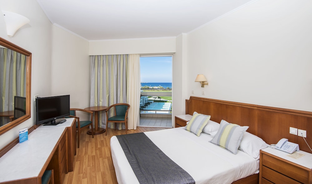 Double Room, Partial Sea View - Photo 10