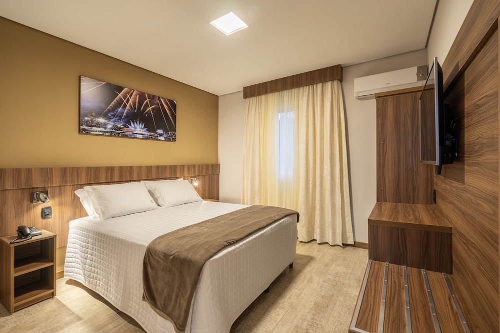 Deluxe Double Room, 1 Queen Bed, Non Smoking - Photo 4