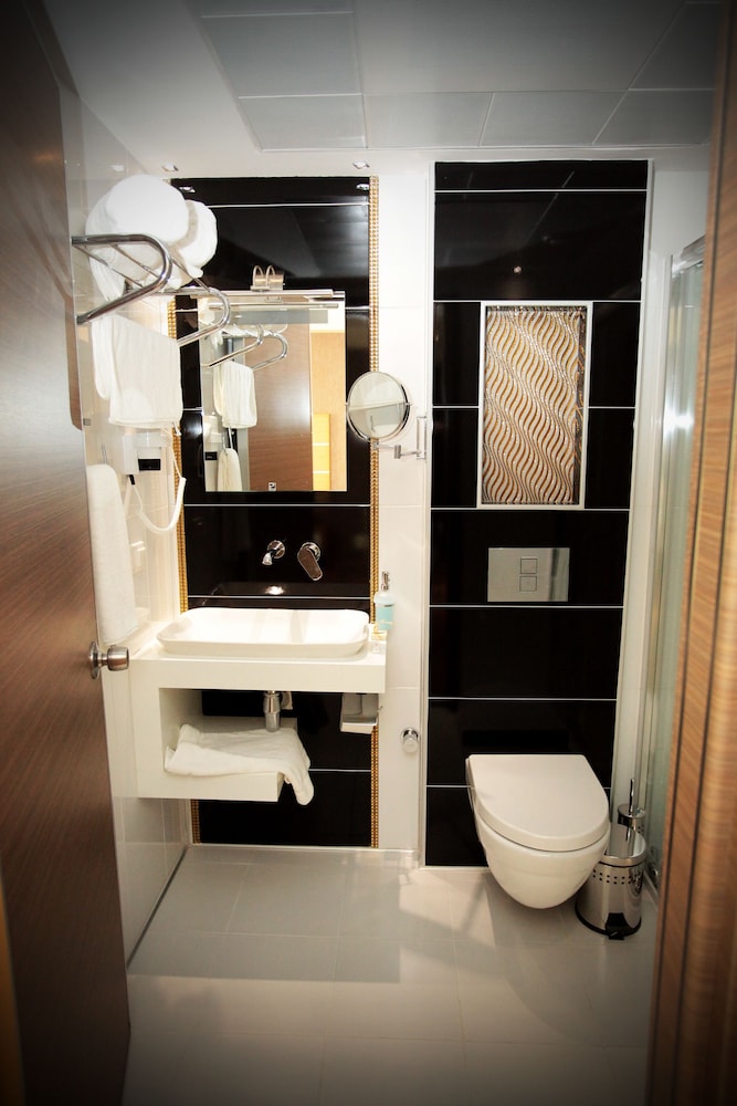 Standard Double or Twin Room photo 2