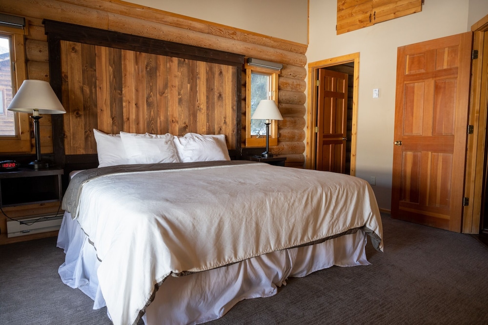 Luxury Cabin, 3 Bedrooms (7 Beds) - Photo 7