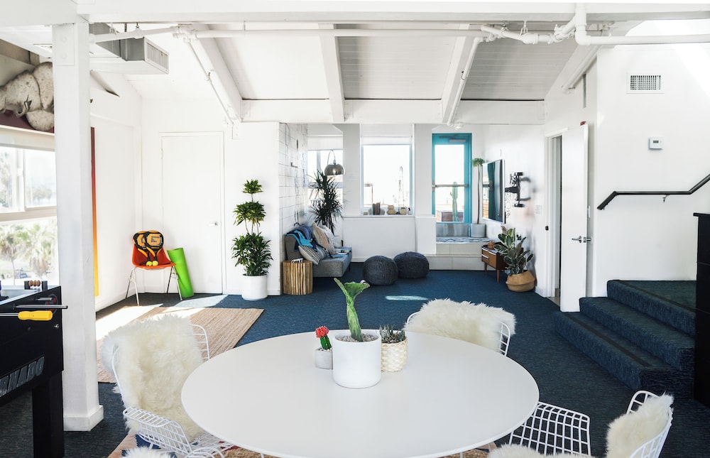 Suite (Dogtown Penthouse)