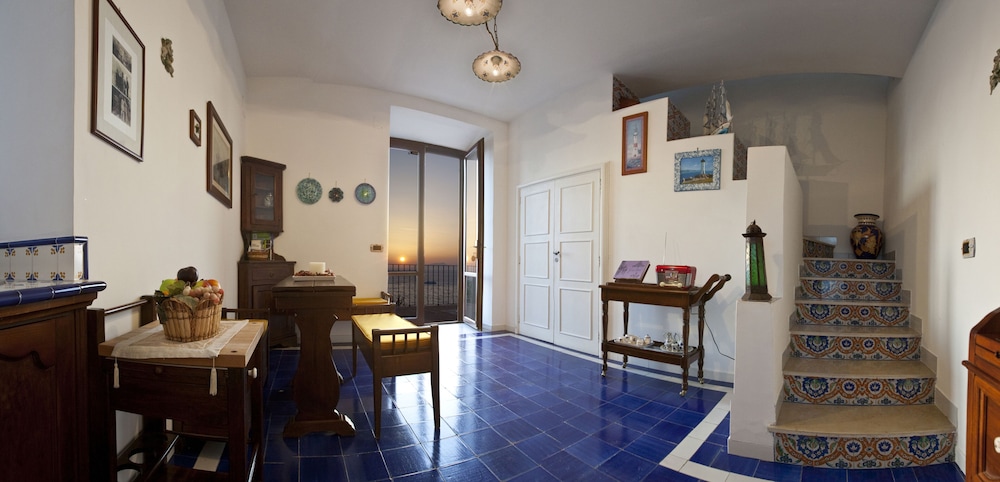 Deluxe Suite, Sea View, Annex Building - Photo 4