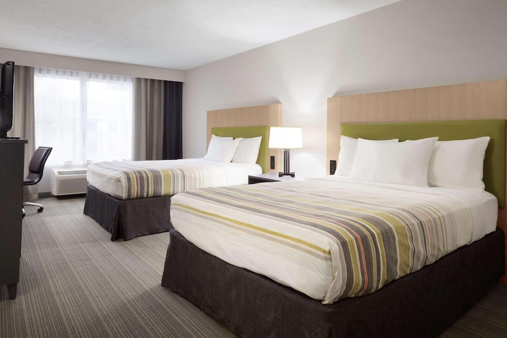 Room, Multiple Beds, Non Smoking photo 1