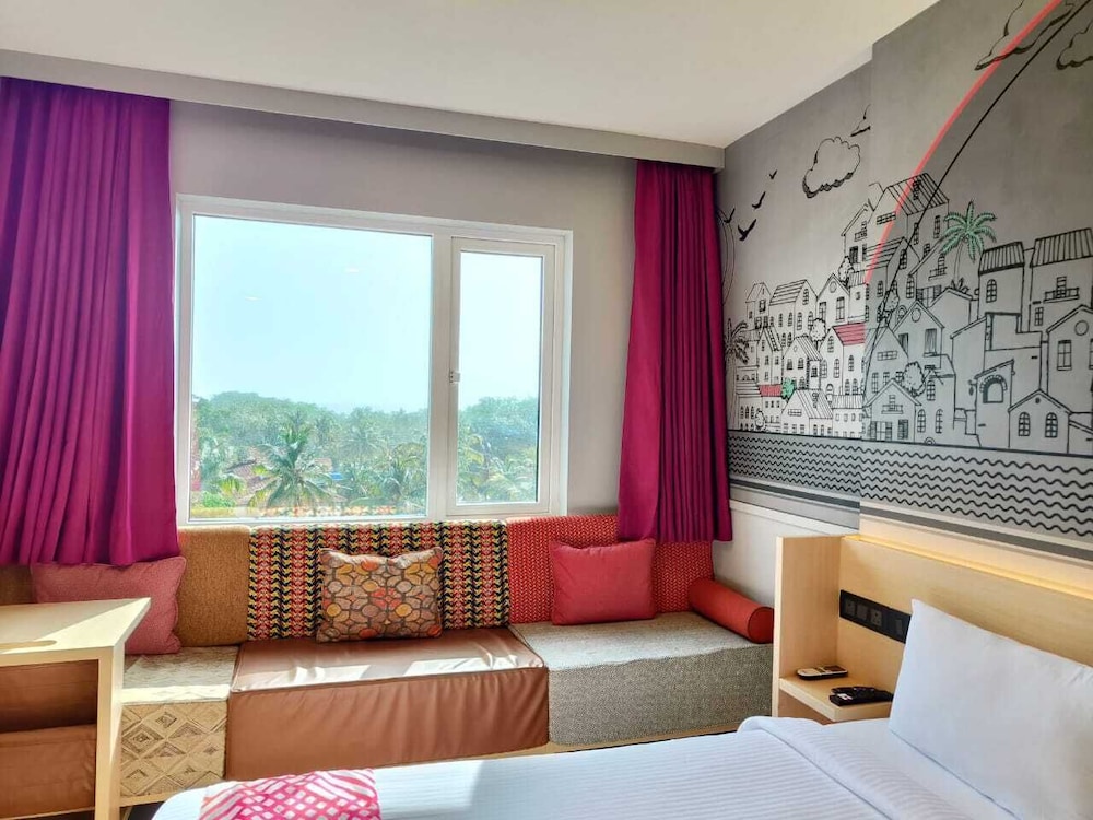 Luxe Queen Room-Tropical View photo 2