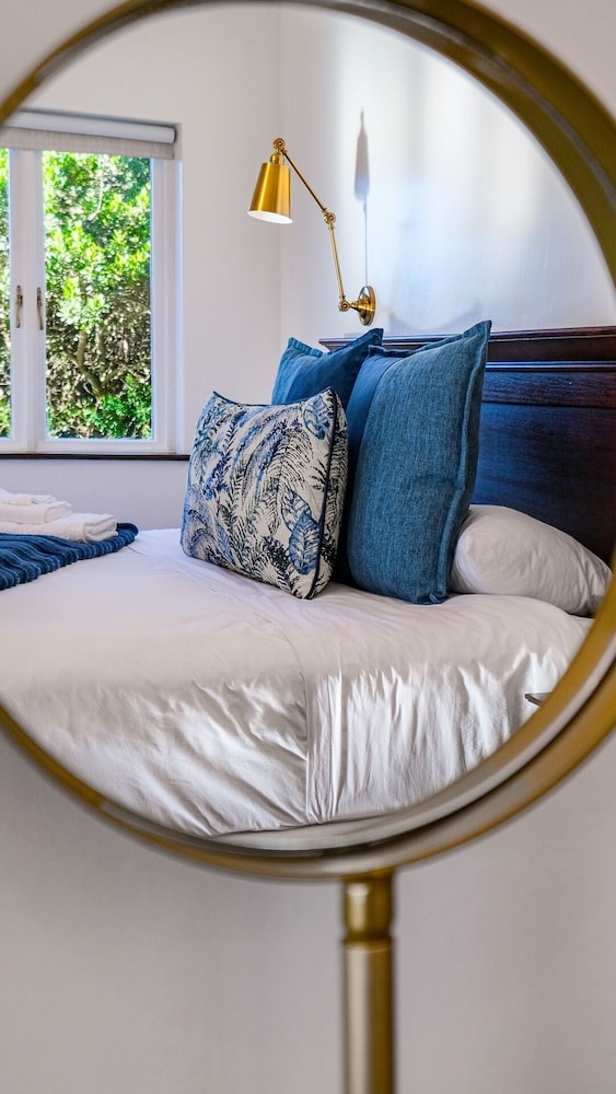 Family Double en-Suite with Children’s Loft Room, Accessible, Ocean View photo 2